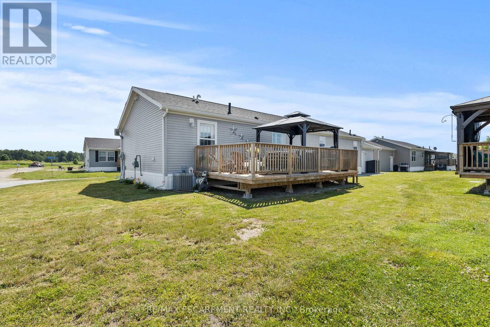13 HICKORY HOLLOW - 27