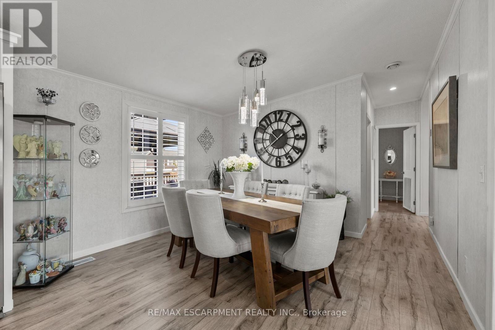 13 HICKORY HOLLOW - 17