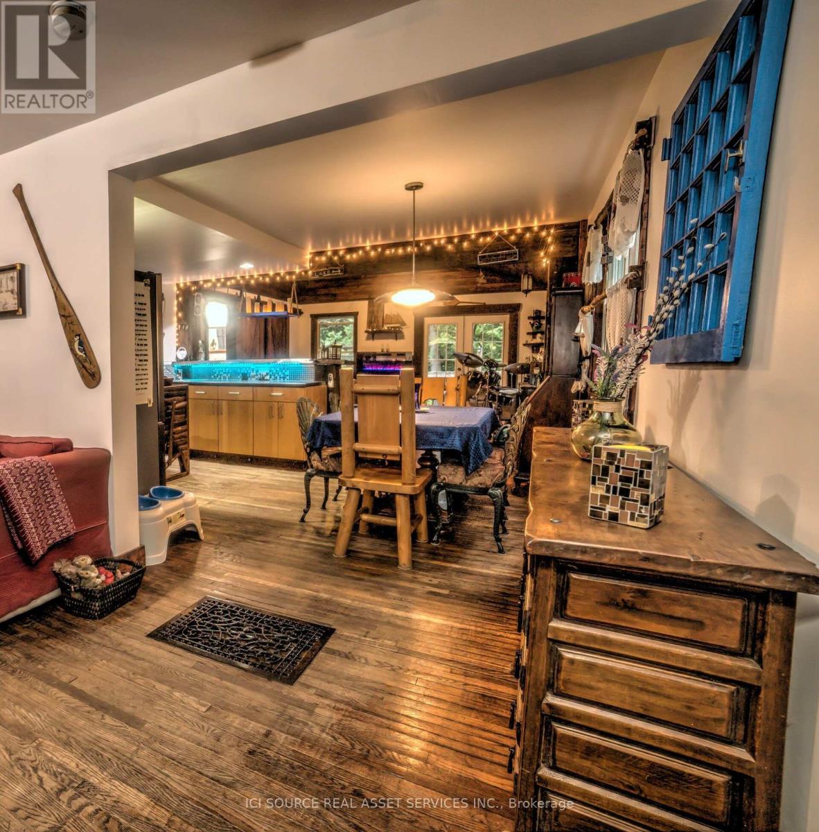 #UNIT 5 1218 MILFORD BAY ROAD - 36