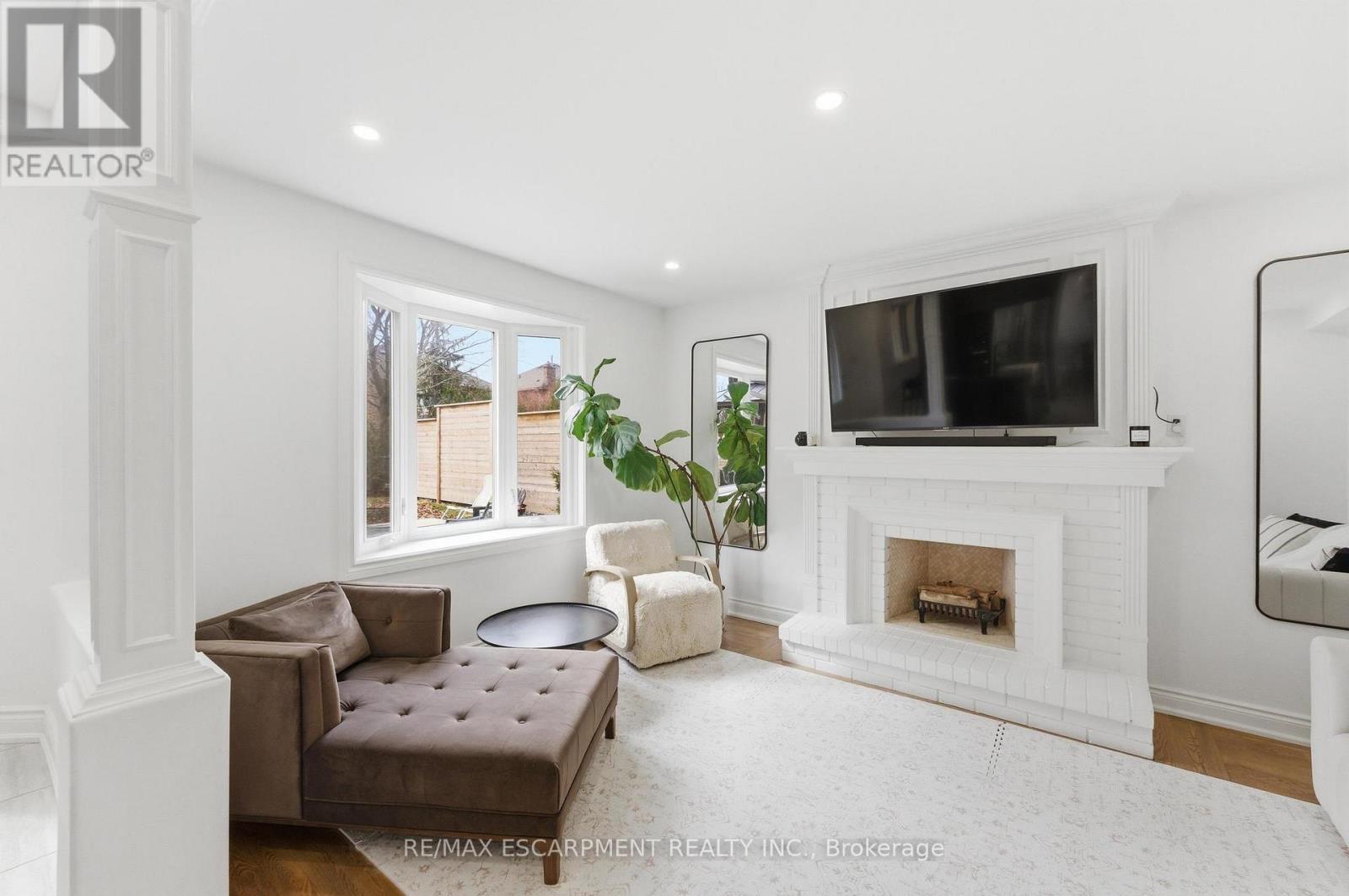 138 MILLER DRIVE - 9