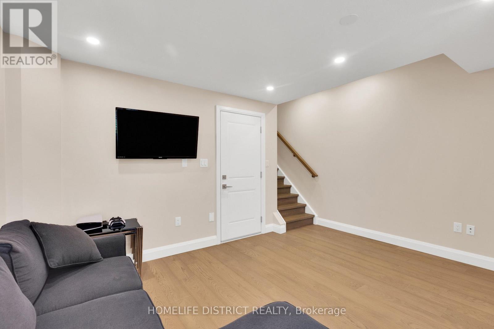 #68 1169 GARNER ROAD E - 15