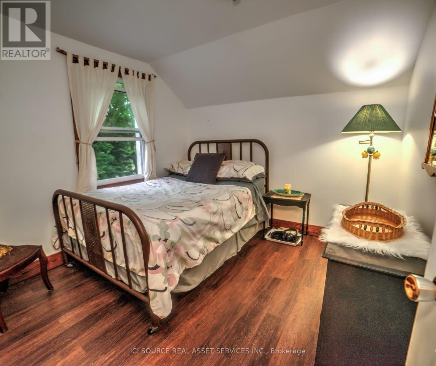 #UNIT 5 1218 MILFORD BAY ROAD - 37