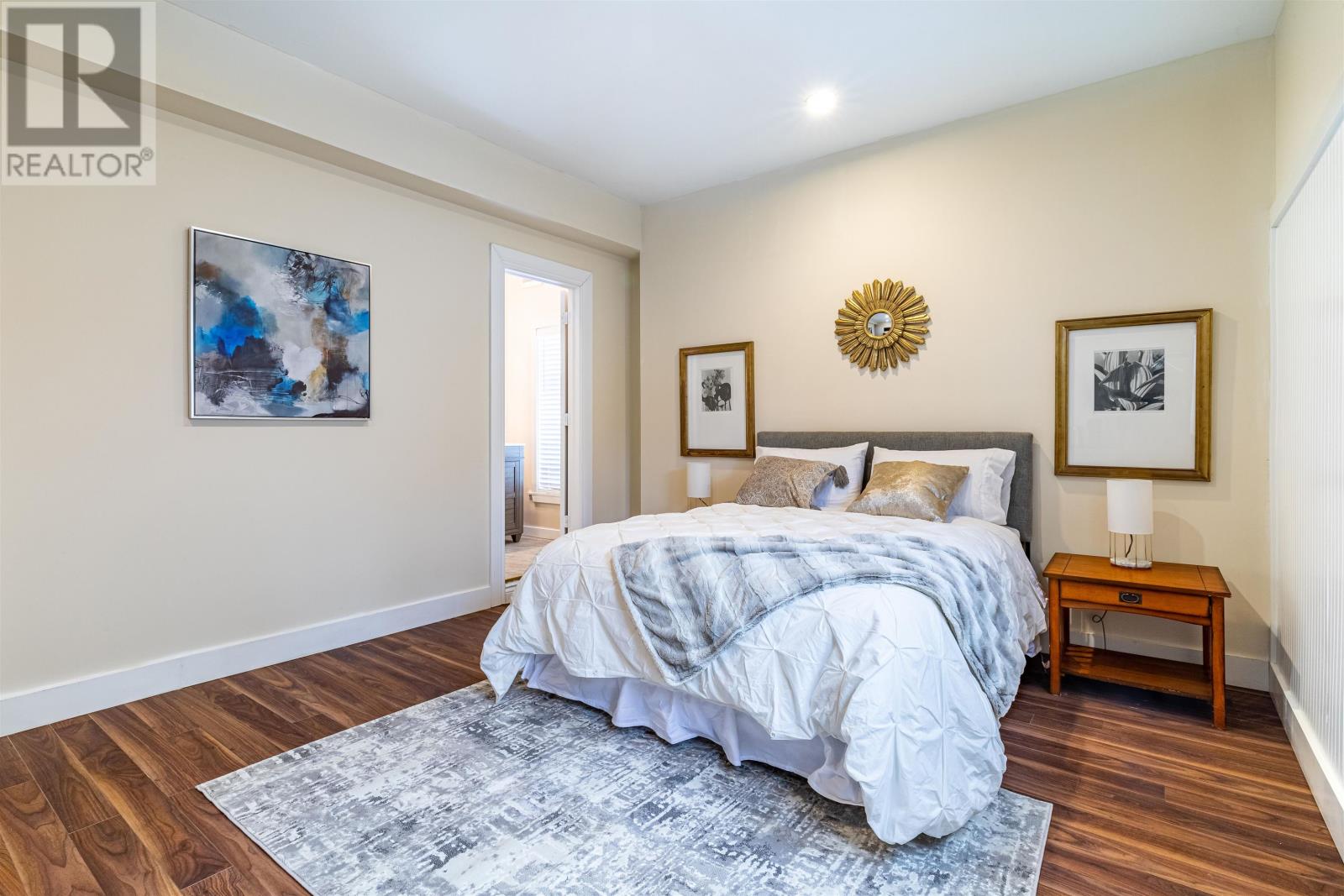 2 Ambrose Street - 13
