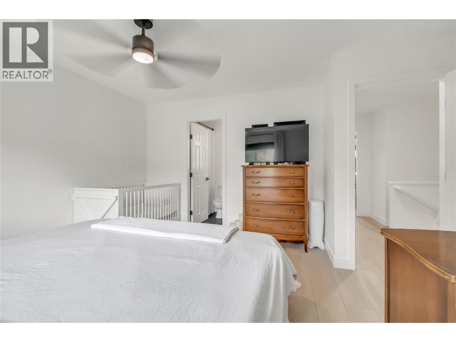 #116 48 Galt Avenue - 27