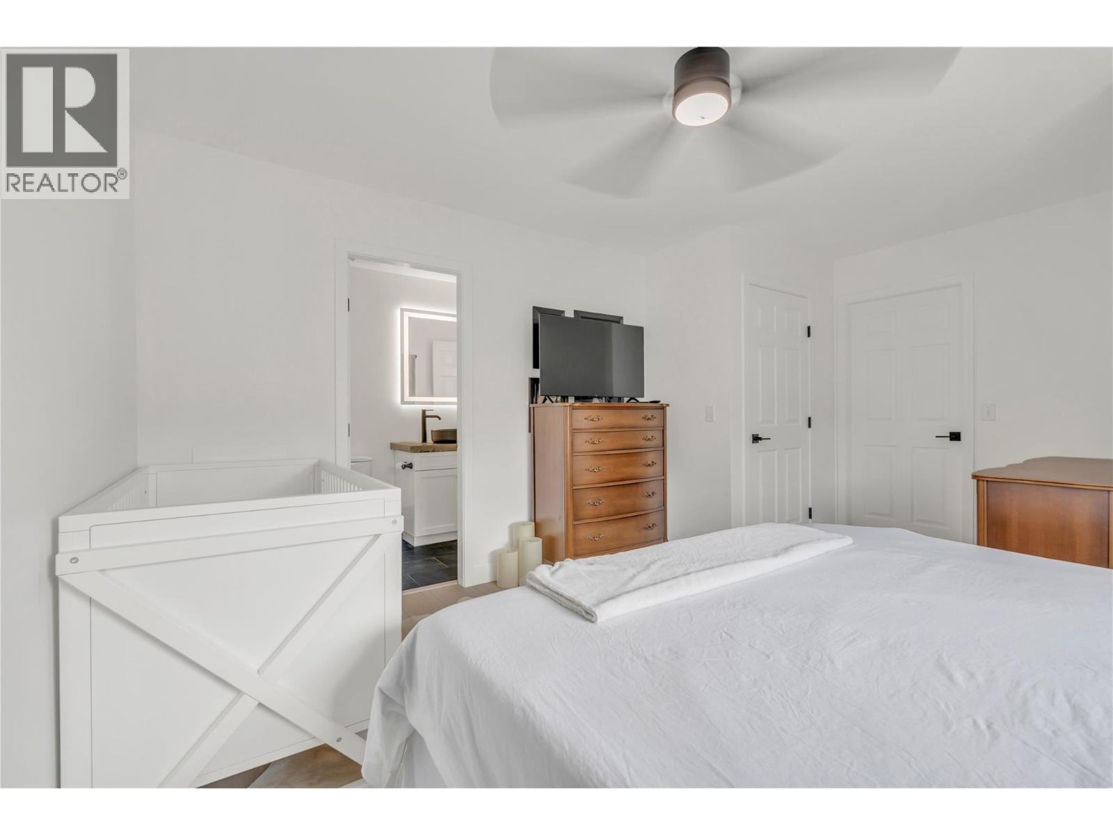 #116 48 Galt Avenue - 28