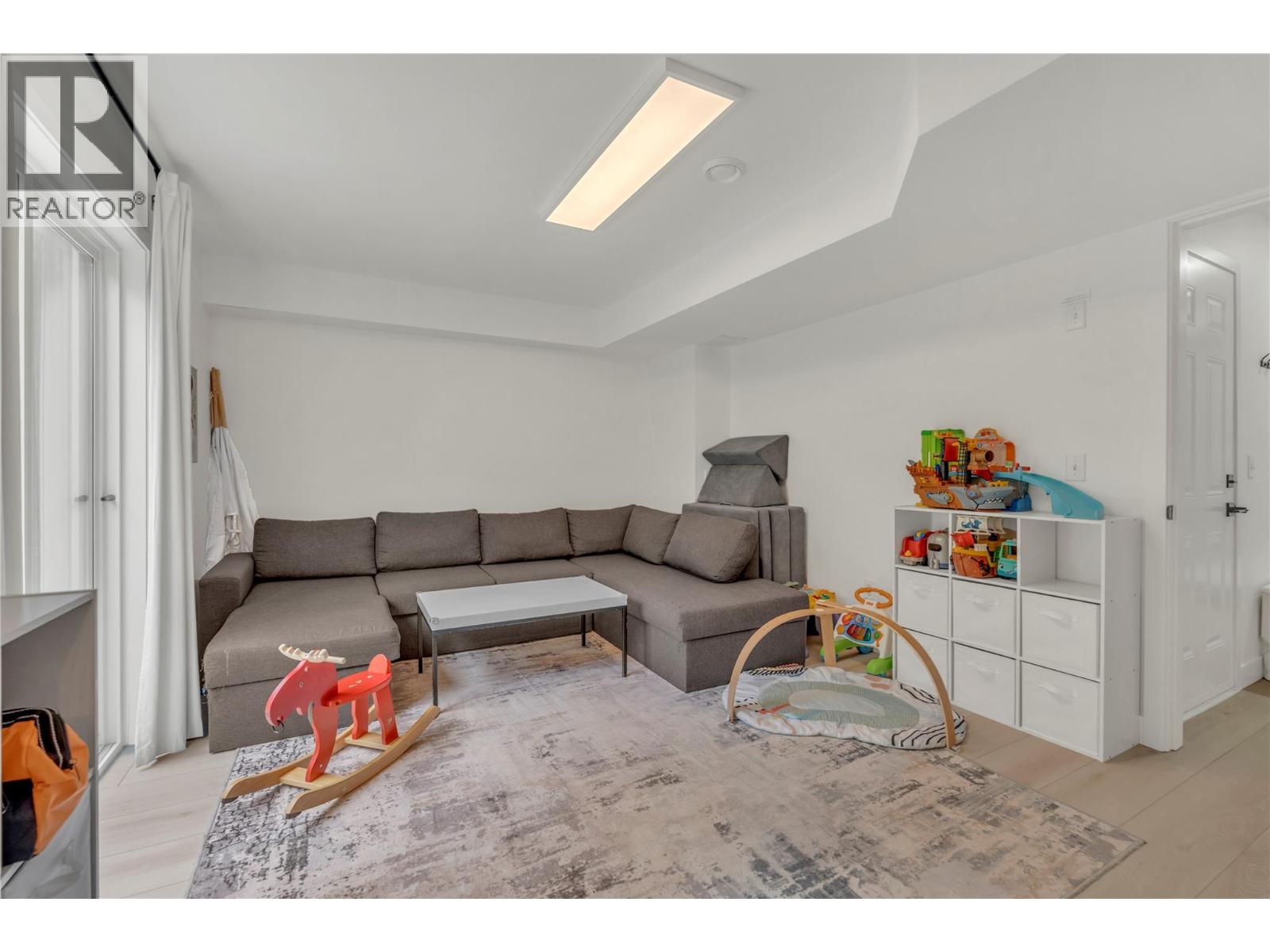 #116 48 Galt Avenue - 3