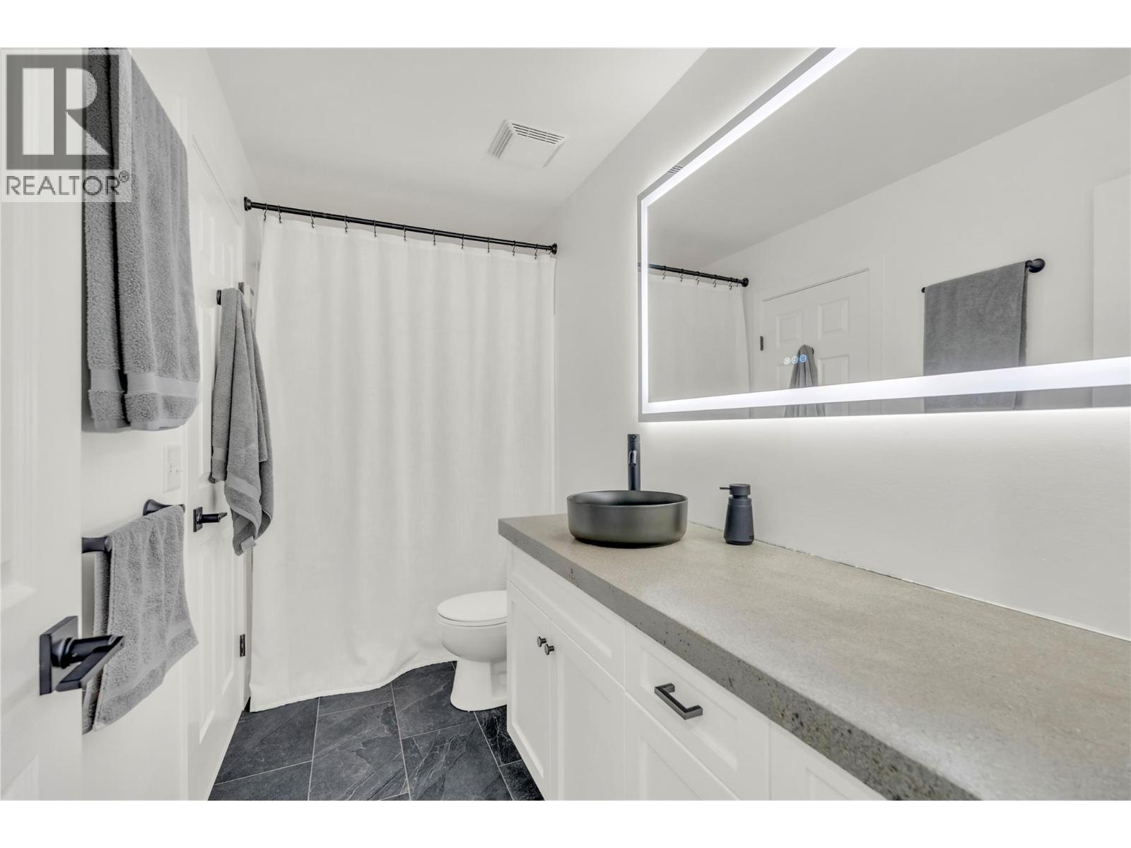 #116 48 Galt Avenue - 30