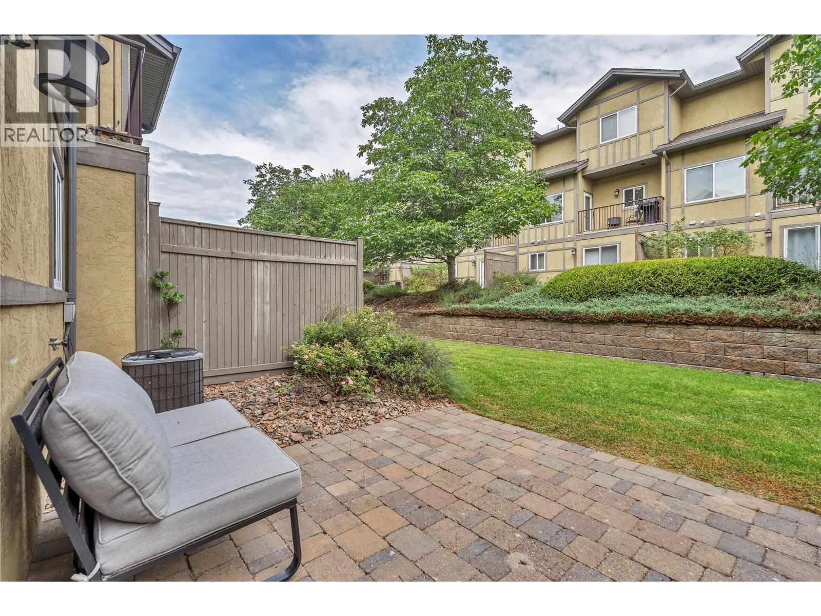 #116 48 Galt Avenue - 33