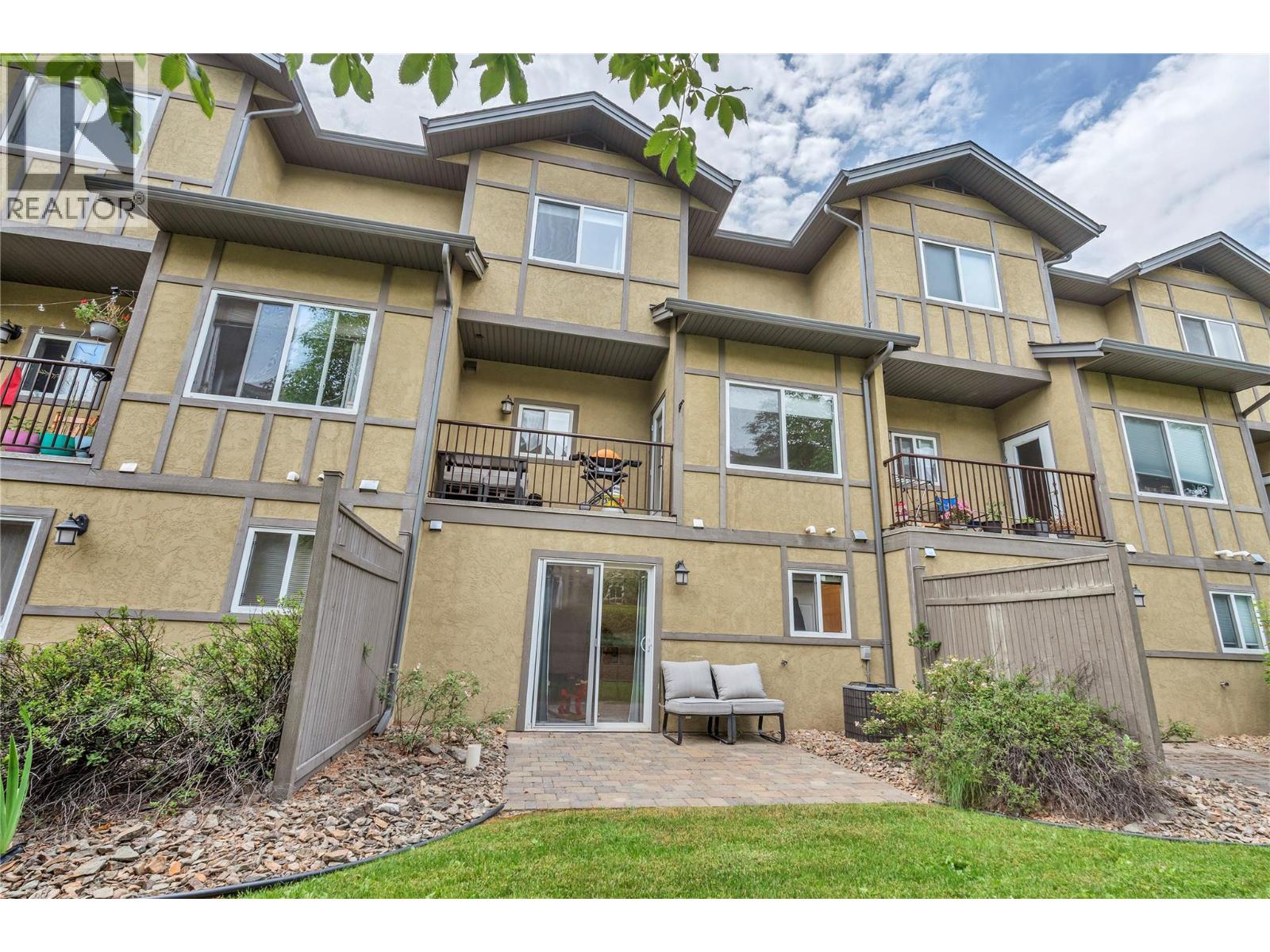 #116 48 Galt Avenue - 36
