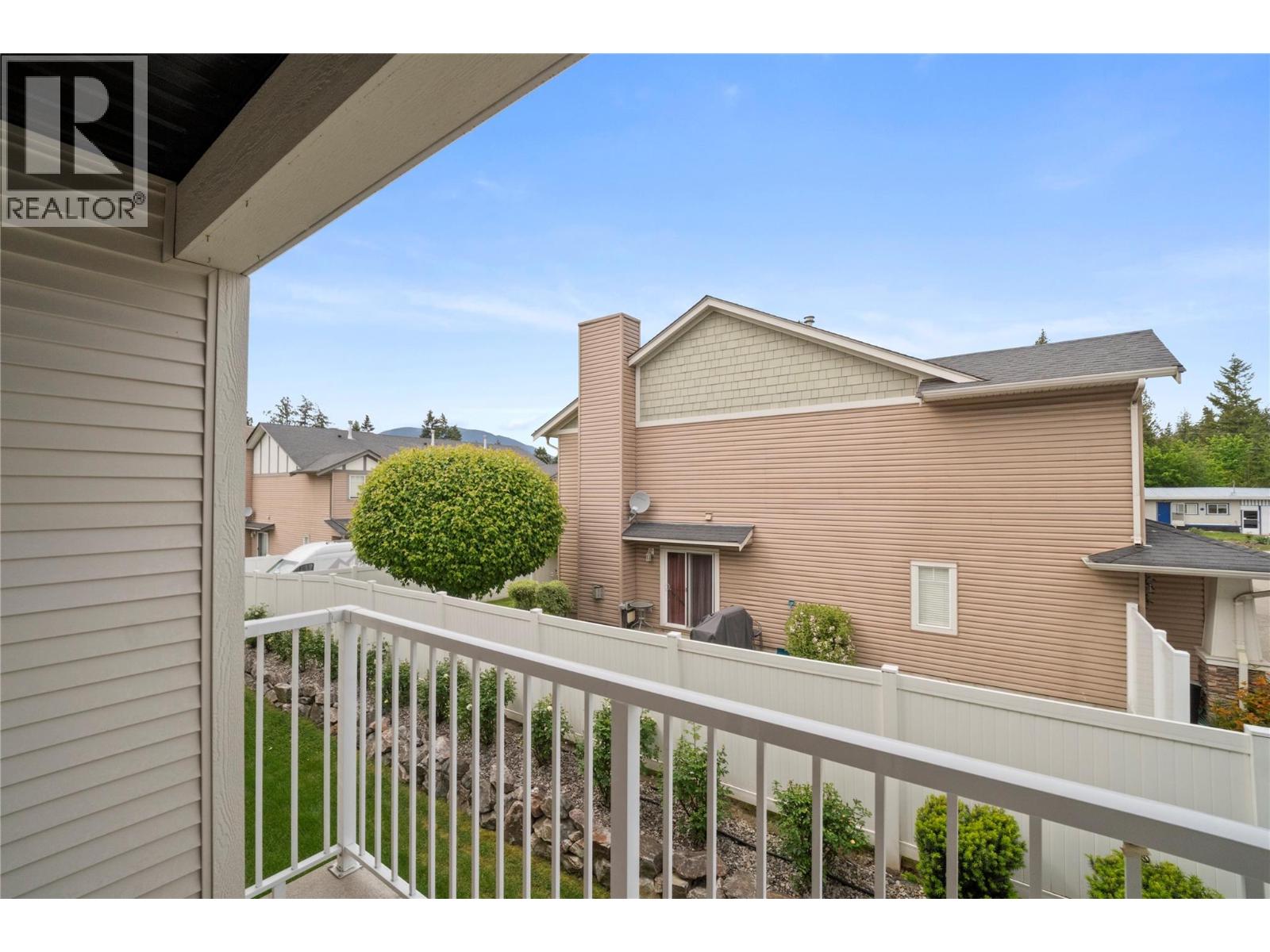 #6 2081 11 Avenue NE - 10