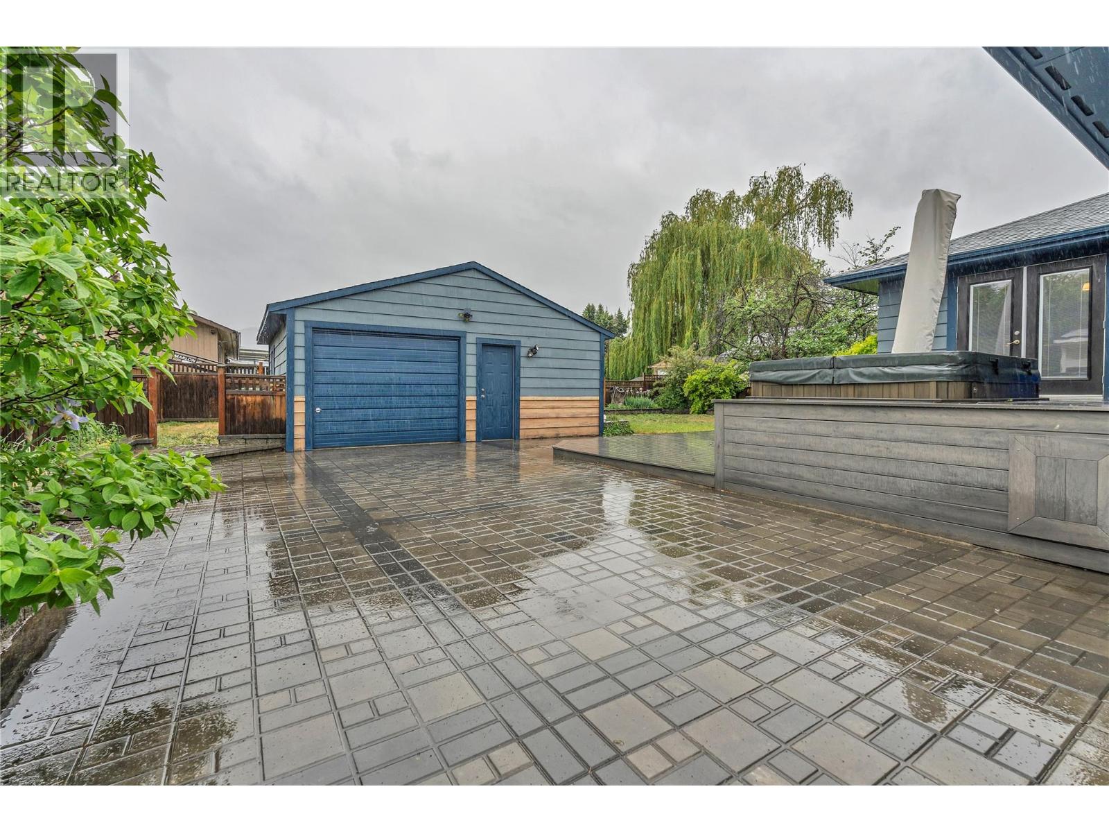 2301 Tait Street, Summerland