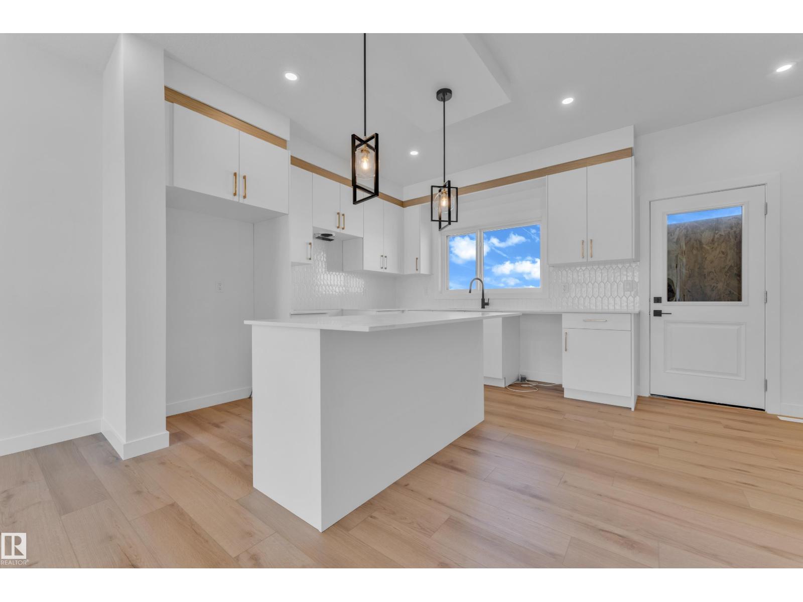 173 Graybriar DR - 10