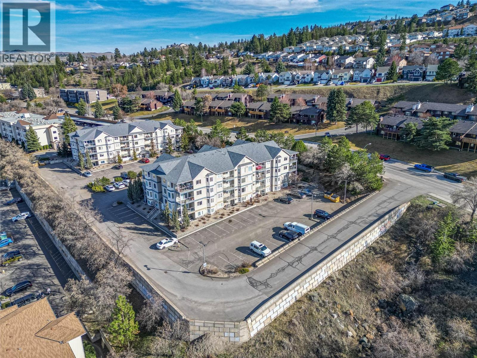 #413 1170 HUGH ALLAN Drive - 22