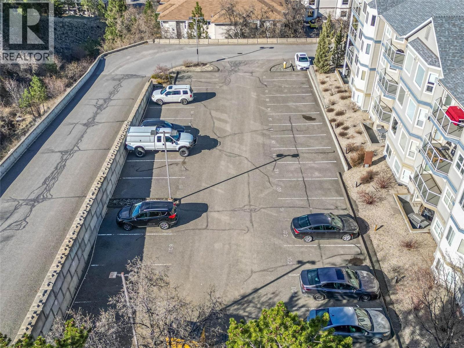 #413 1170 HUGH ALLAN Drive - 23