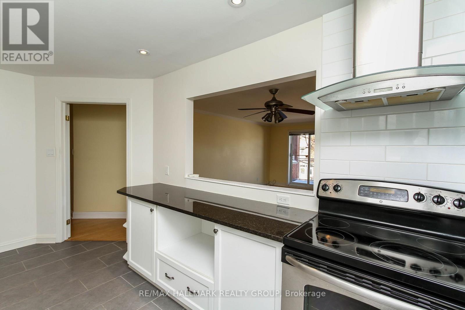 201 – 222 BRUYERE STREET, Ottawa. Luxury613. By Peter Sagos - Image 13