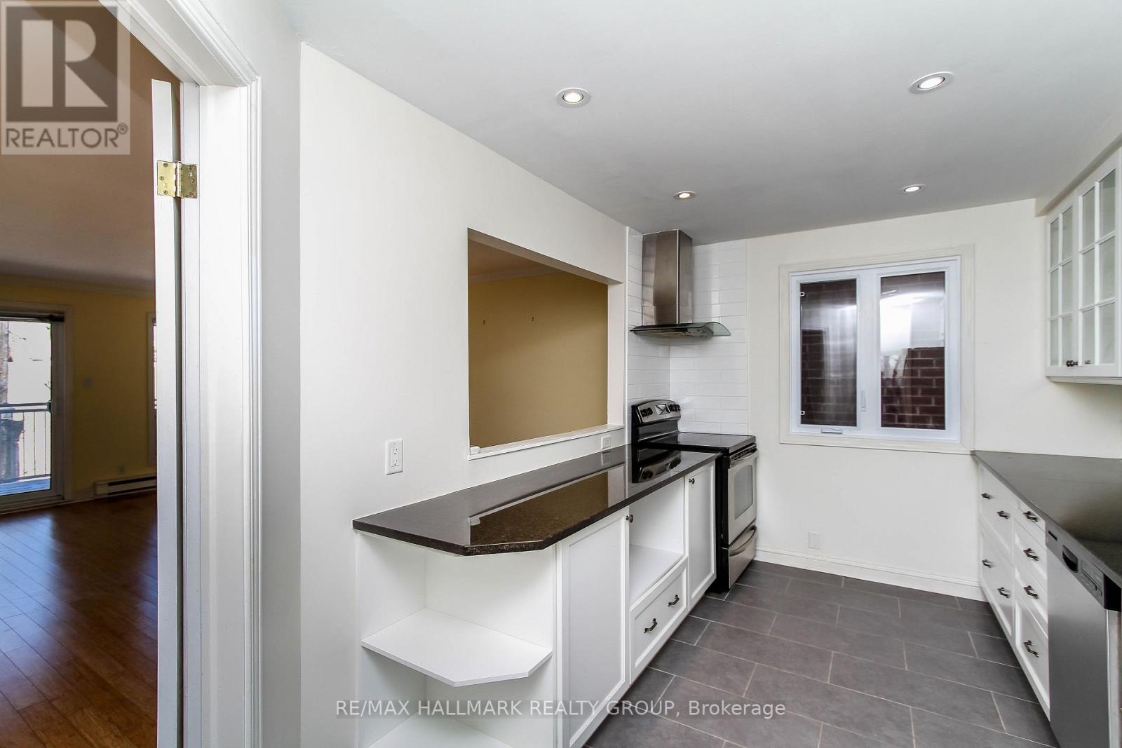201 – 222 BRUYERE STREET, Ottawa. Luxury613. By Peter Sagos - Image 14