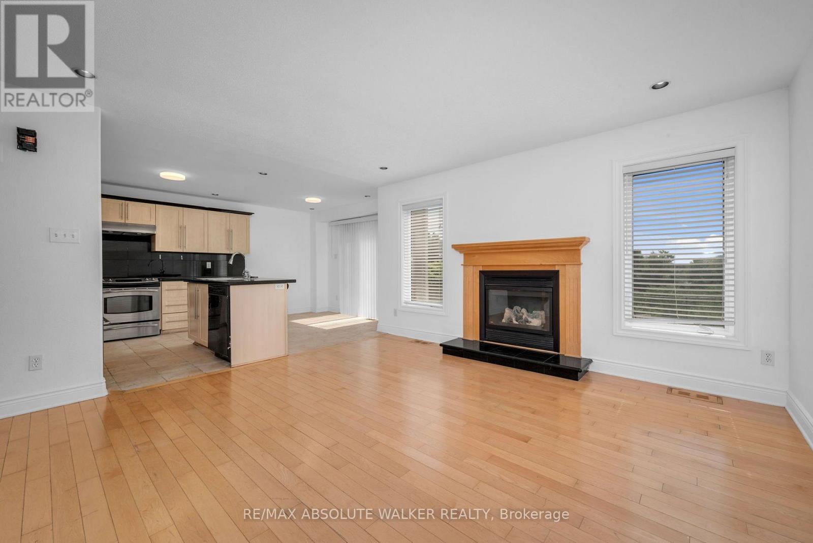 2269 SANDMAN CRESCENT - 15
