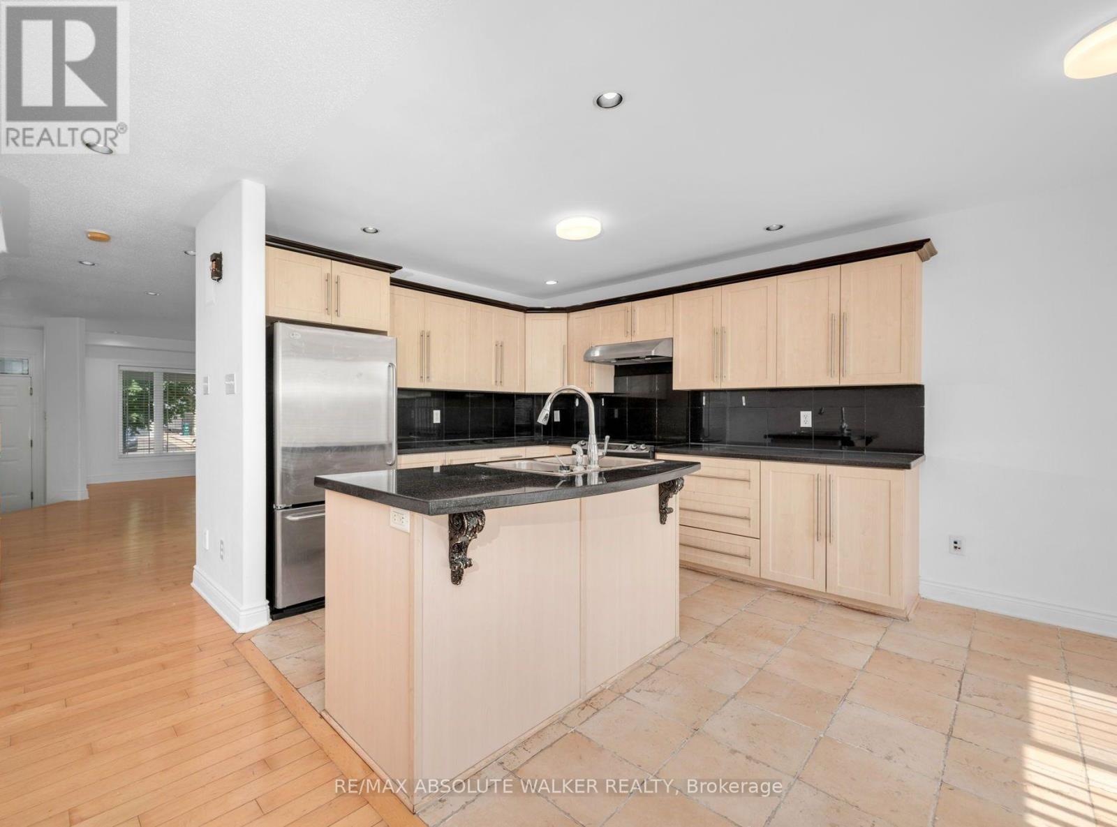 2269 SANDMAN CRESCENT - 17