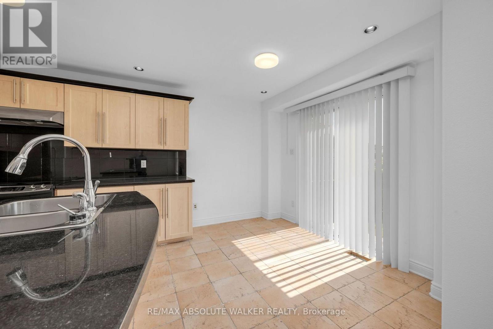 2269 SANDMAN CRESCENT - 20