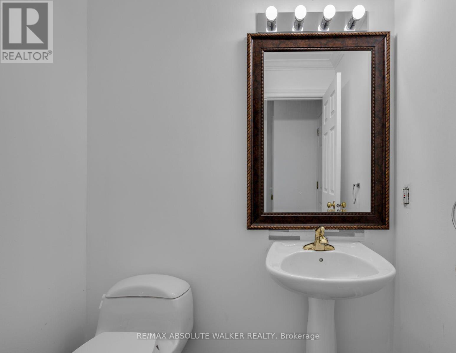 2269 SANDMAN CRESCENT - 21