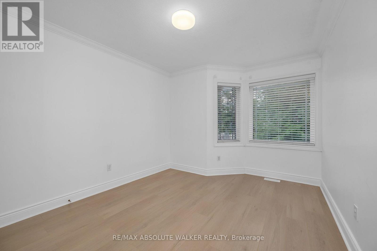 2269 SANDMAN CRESCENT - 22