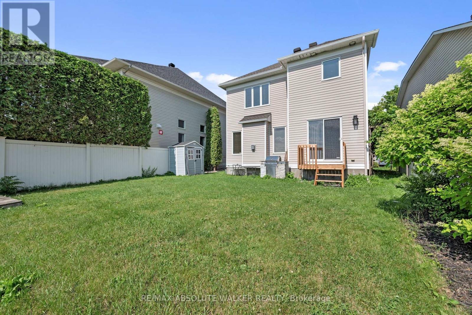 2269 SANDMAN CRESCENT - 37