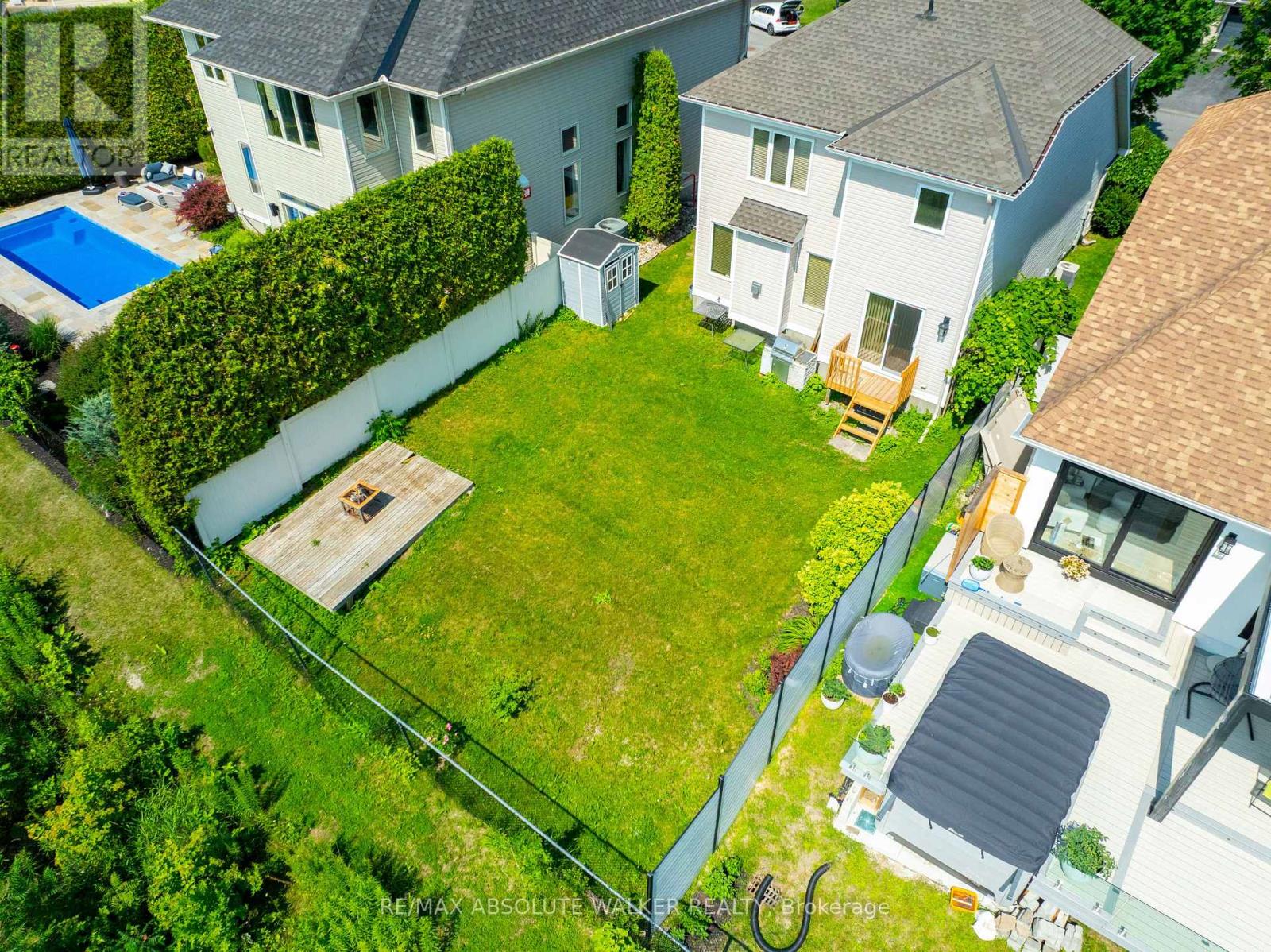 2269 SANDMAN CRESCENT - 40