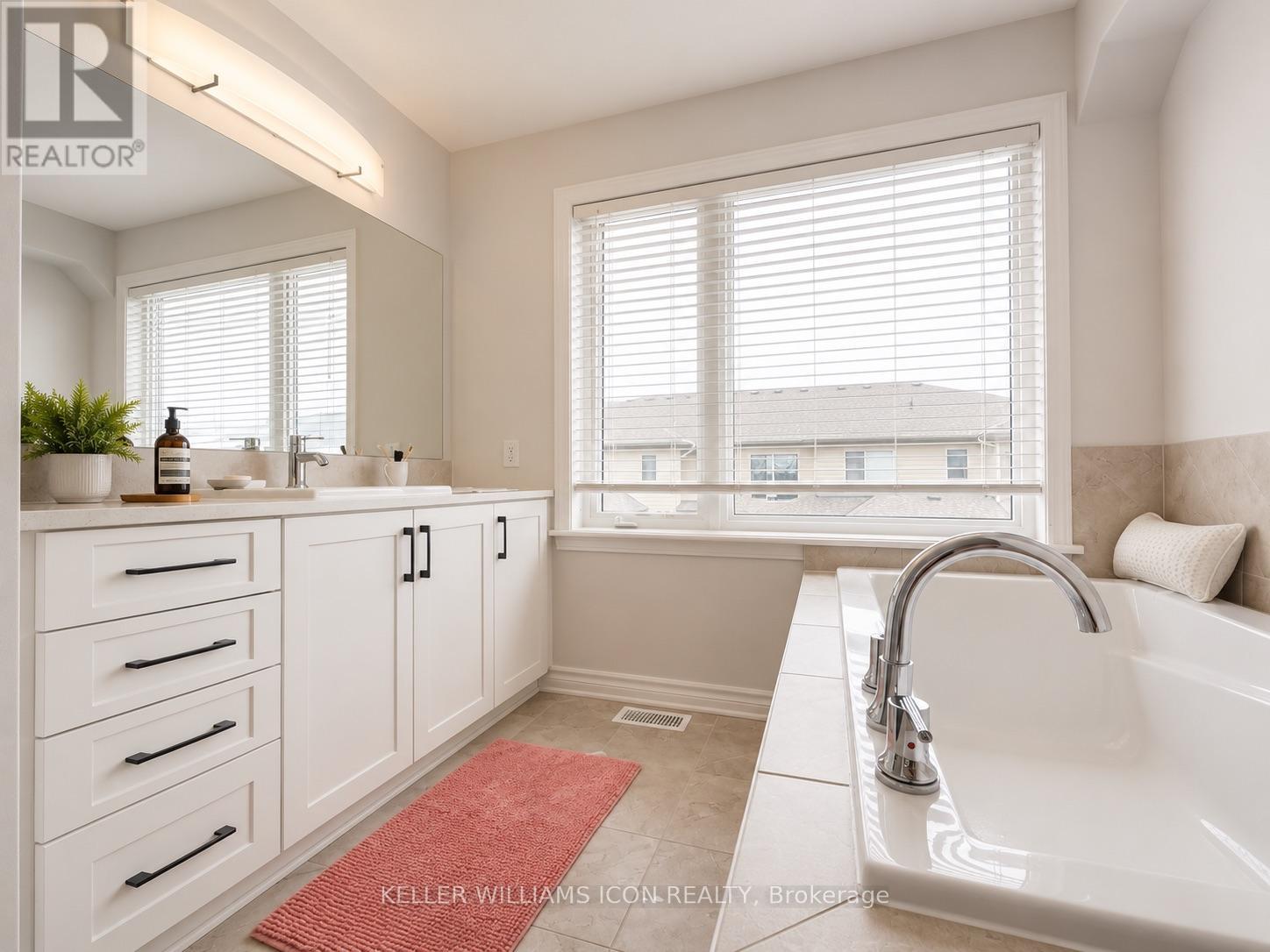 754 BORBRIDGE AVENUE, Ottawa. Luxury613. By Peter Sagos - Image 13
