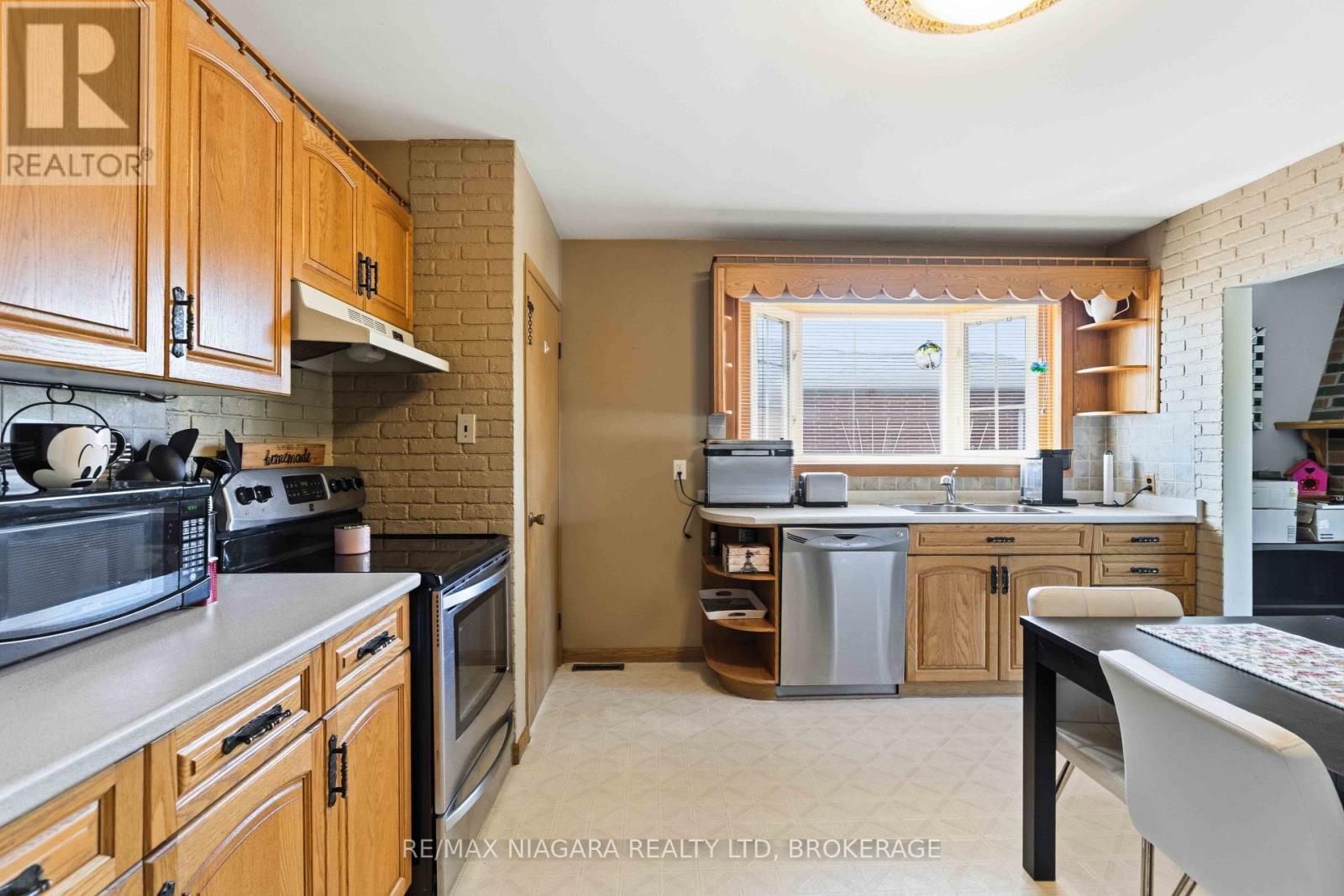 8689 FURLONG AVENUE - 10