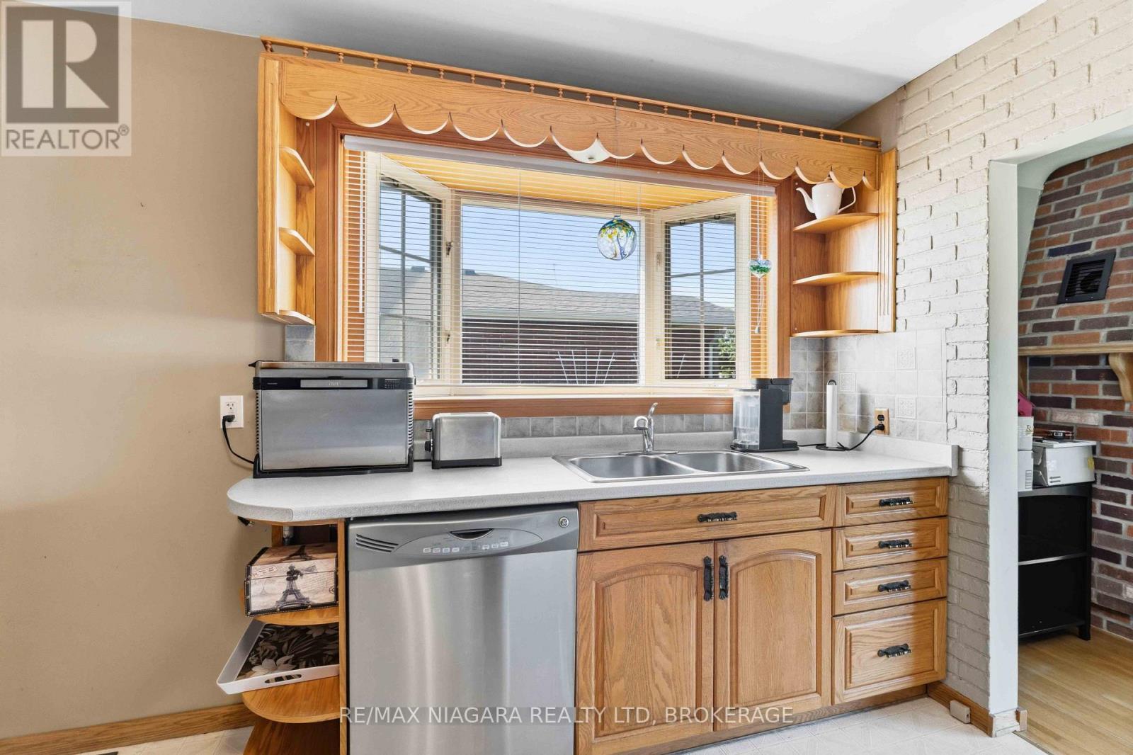 8689 FURLONG AVENUE - 12