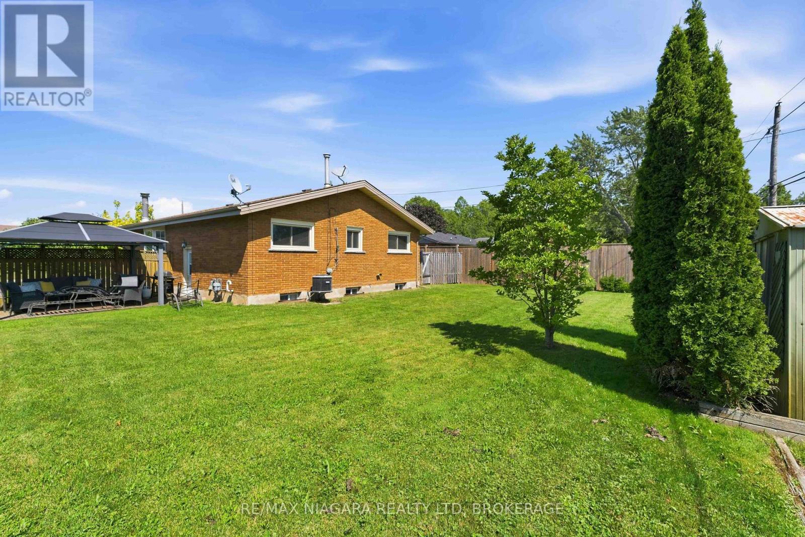 8689 FURLONG AVENUE - 32