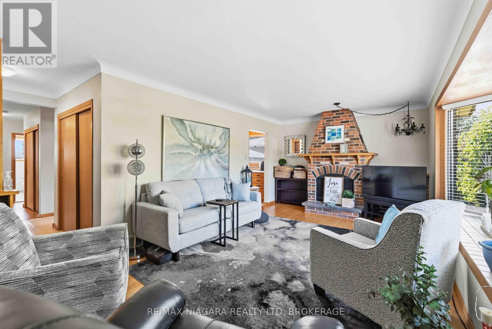 8689 FURLONG AVENUE - 4