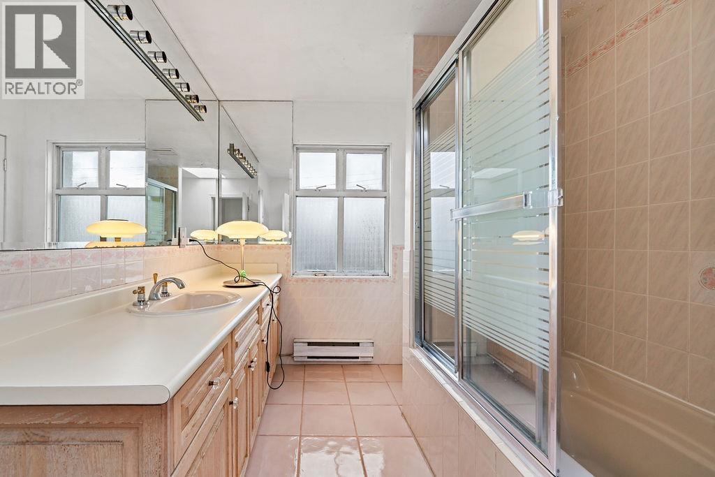 5 Bed, 5 Bath House for Sale in Vancouver – 1042 W 48TH AVENUE, Vancouver – MLS# R3146060 - Image 9