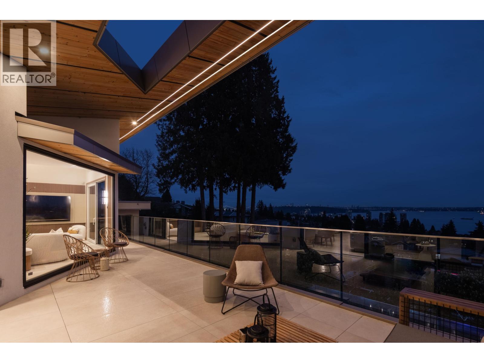 2356 OTTAWA AVENUE, West Vancouver