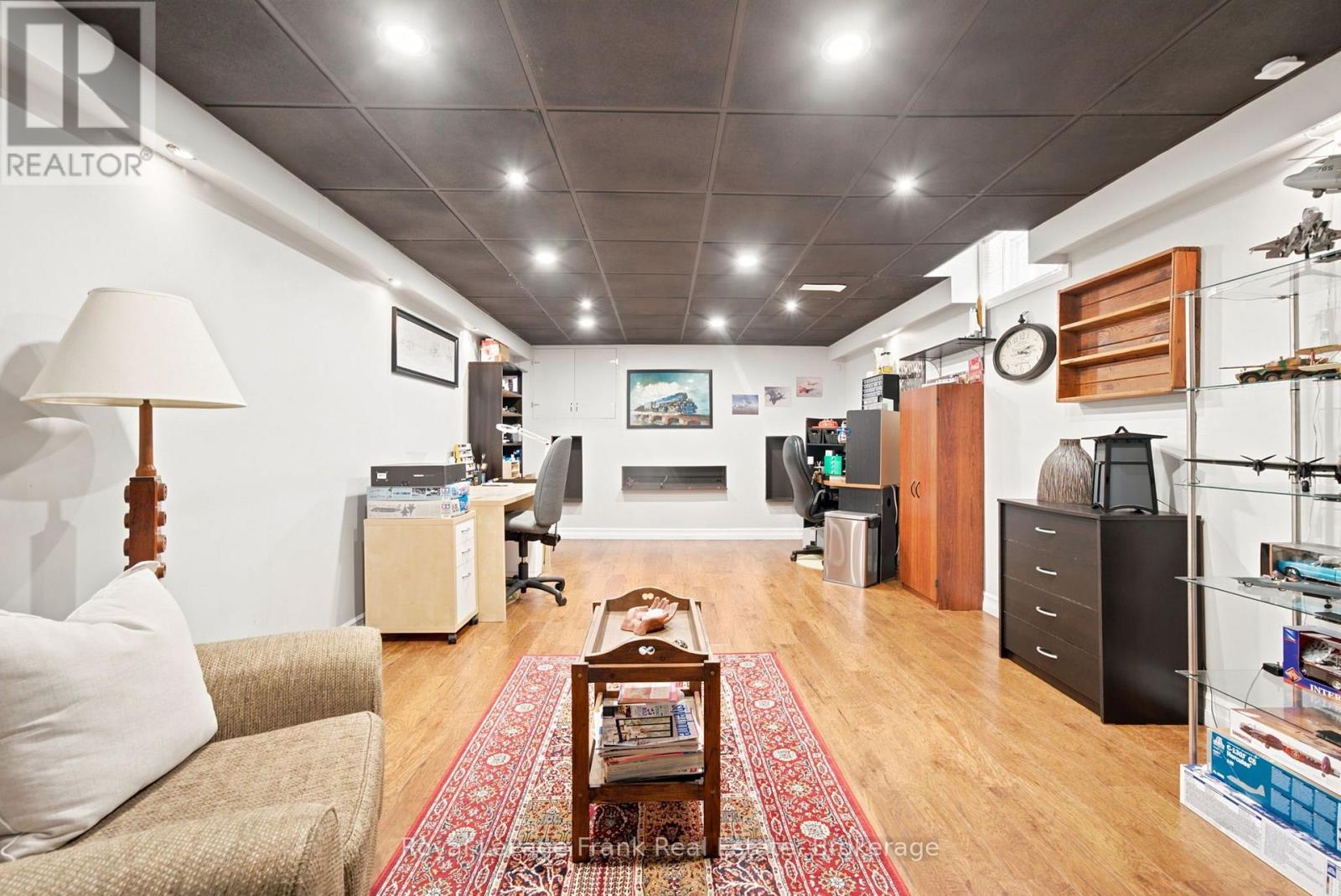 47 SOUTH BEECH STREET - 27