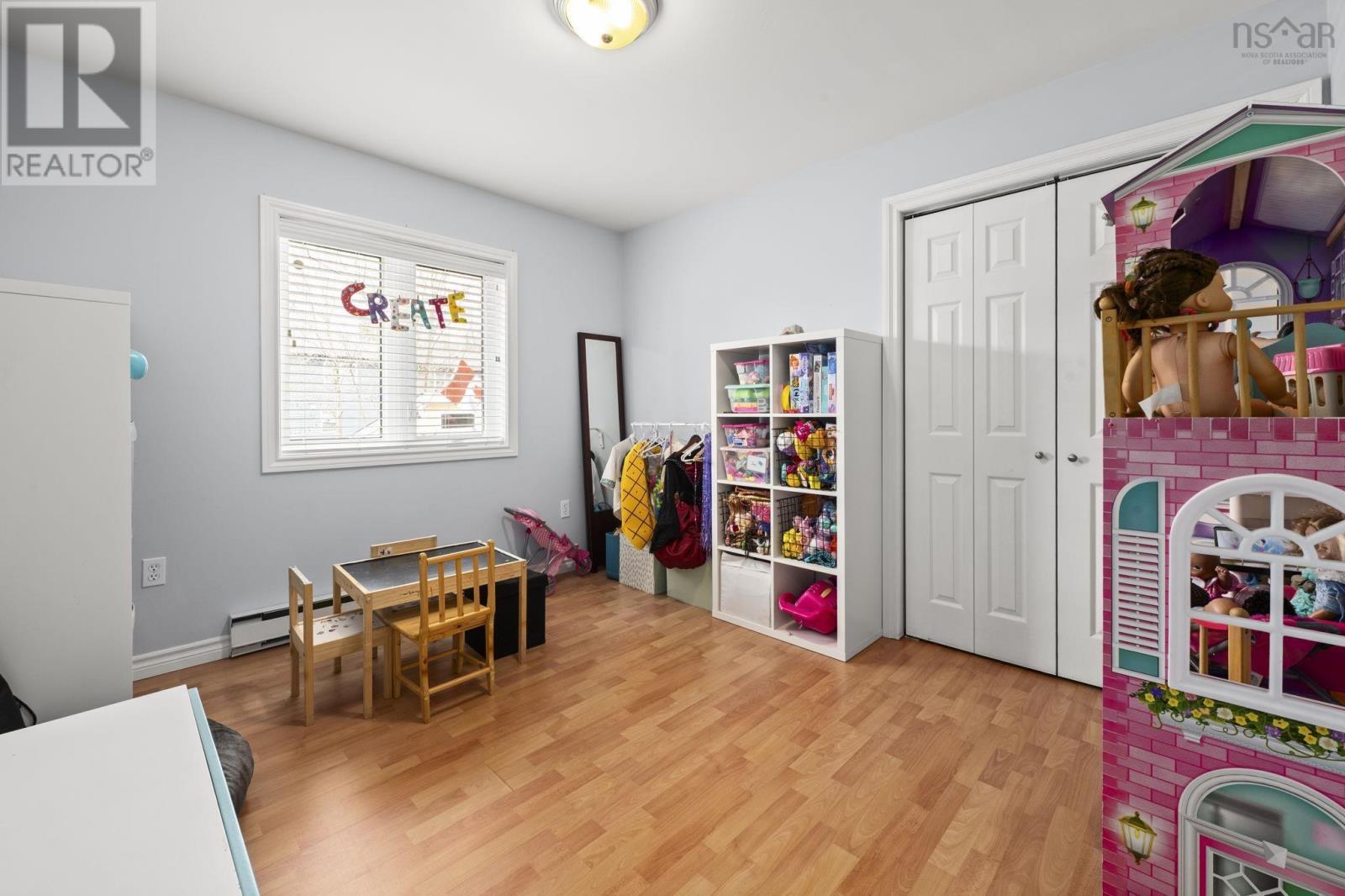 163 Lakeland Street - 23