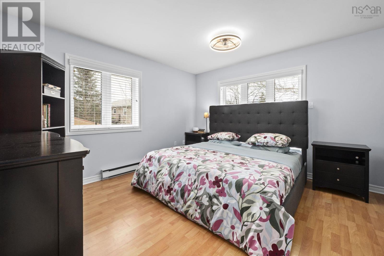163 Lakeland Street - 27