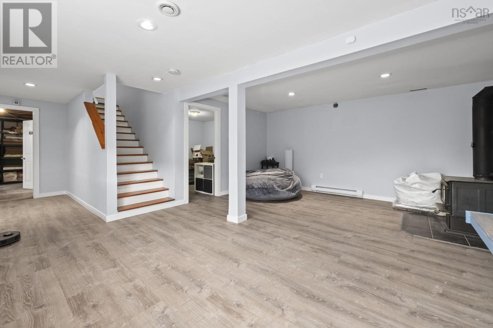163 Lakeland Street - 30
