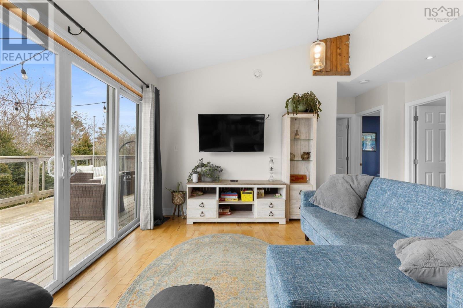 5853 3 Highway - 10