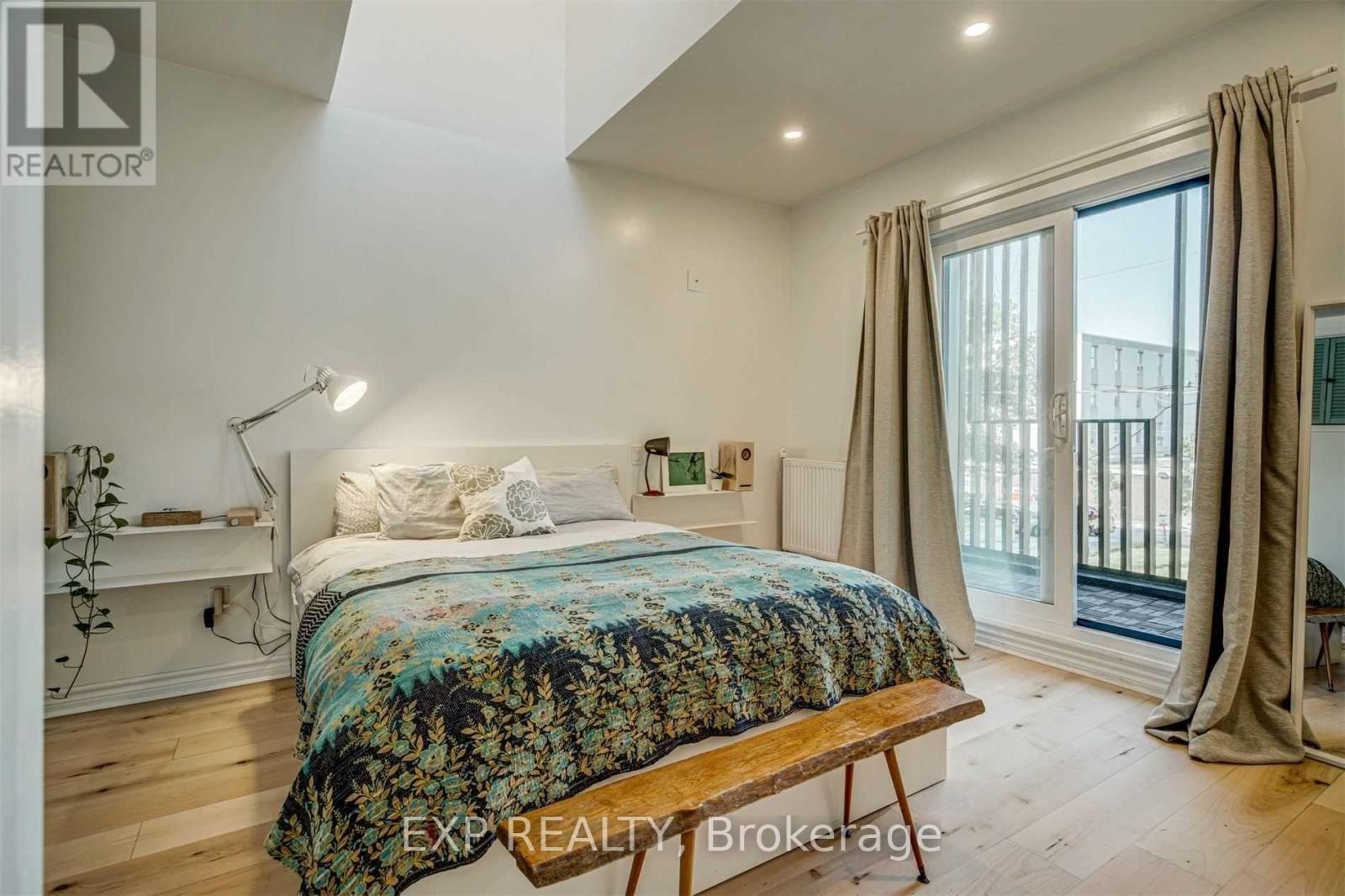 452 MONTROSE AVENUE - Image 10