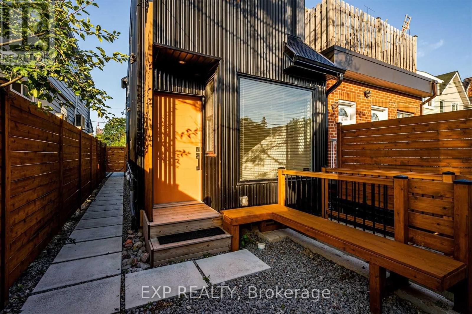 452 MONTROSE AVENUE - Image 16