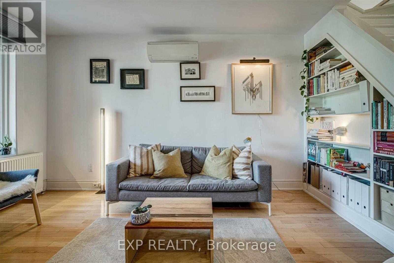 452 MONTROSE AVENUE - Image 7