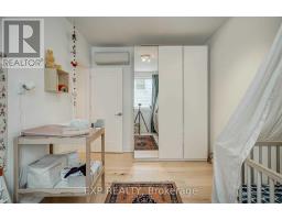 Kitchen - 452 Montrose Avenue, Toronto, ON M6G3H1 Photo 11