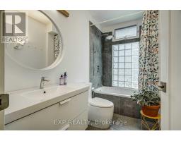 452 Montrose Avenue, Toronto, ON M6G3H1 Photo 13