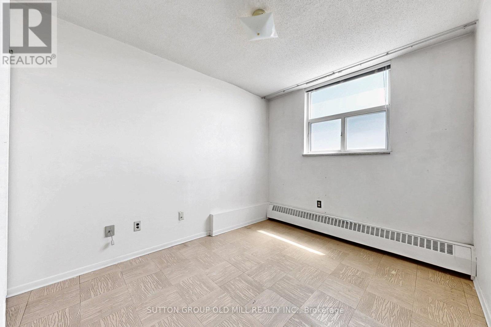 #1901 5 PARKWAY FOREST DRIVE - 22