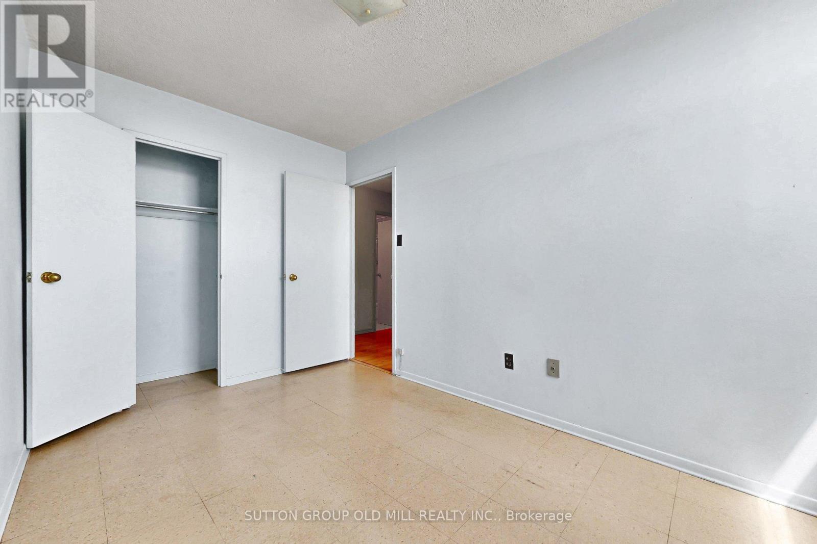 #1901 5 PARKWAY FOREST DRIVE - 24