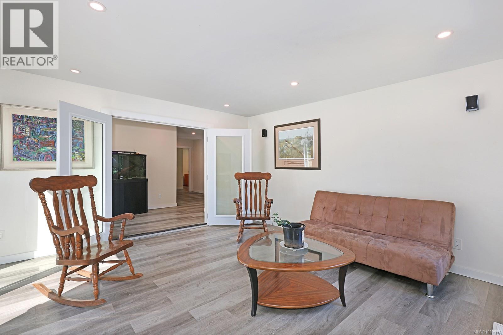 8400 Owl Cres - 16