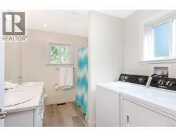 8400 Owl Cres, Denman Island, BC V0R1T0 Photo 26