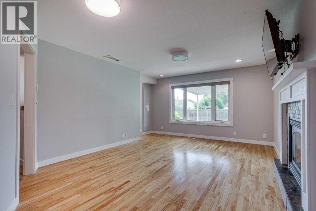 Listing photo – 129 Duncan Crescent, Red Deer