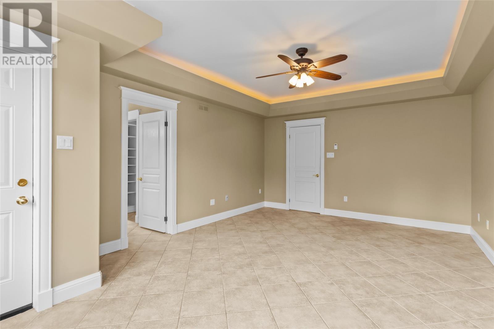 8 Cayman Drive - 22